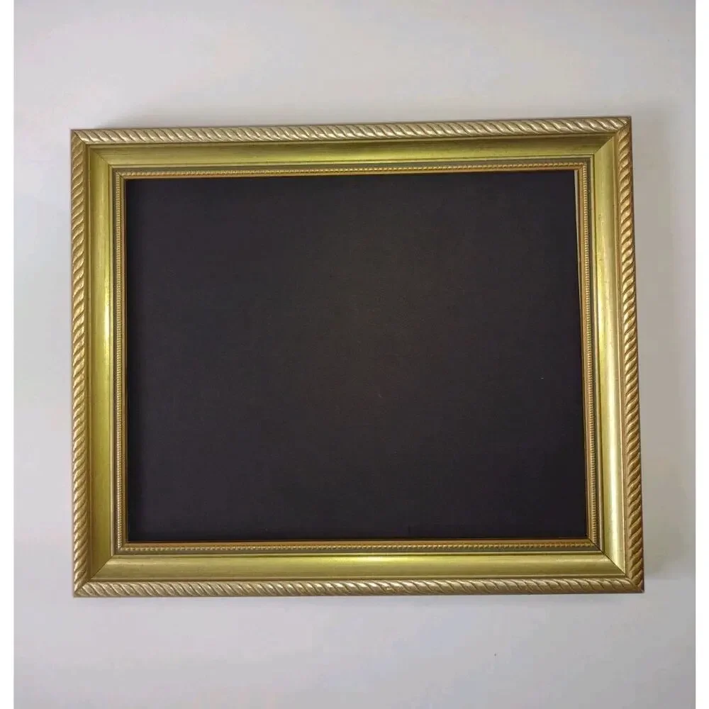 Gold Painted Wood Photo/ Picture Frame W/Glass 8X10” Rope Detail wall decor